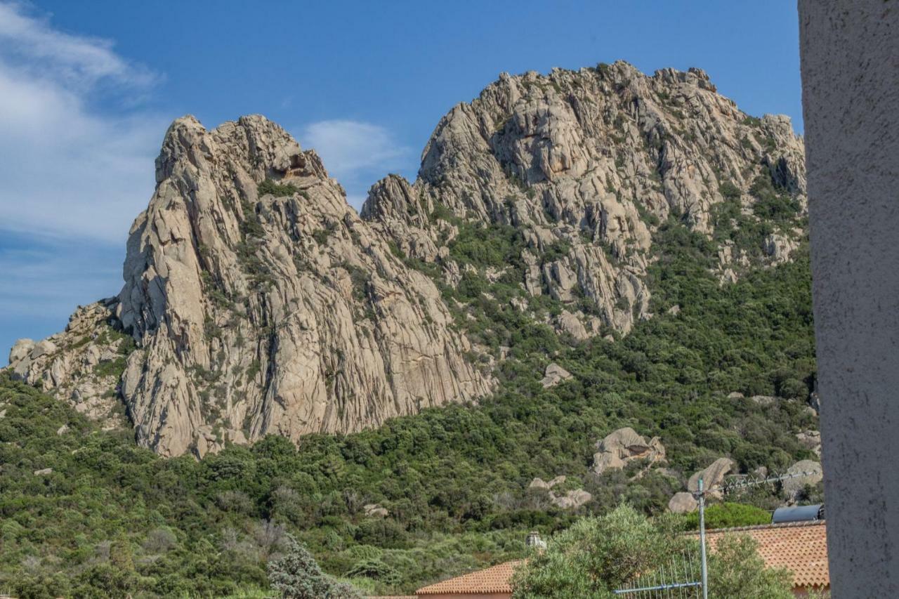 Petra Sarda Apartamento San Pantaleo Exterior foto